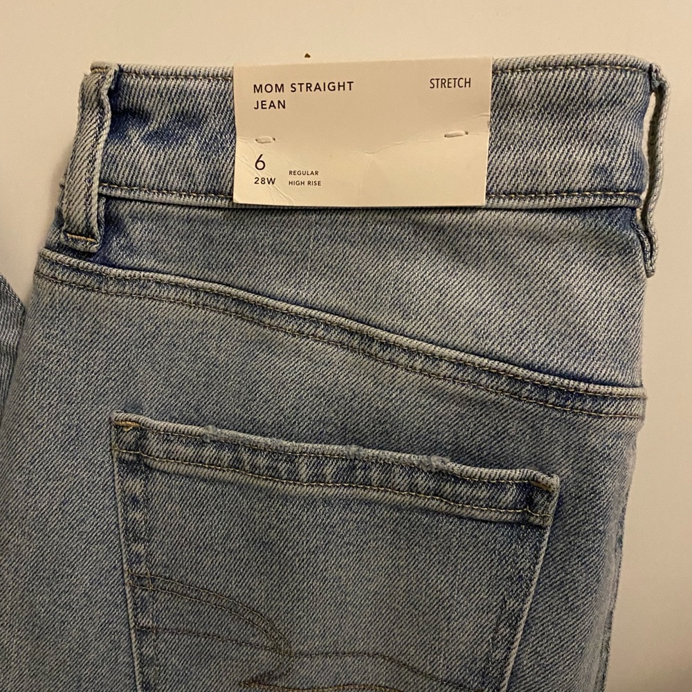 NWT american eagle AE stretch mom jeans size 6 regular high rise